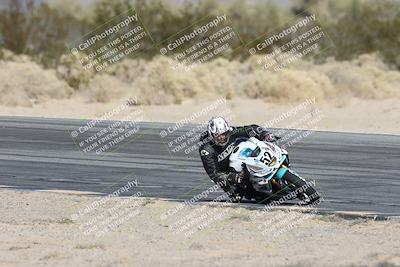 media/Dec-07-2025-CVMA (Sun) [[3e7d2de5dc]]/Race 7-Formula Lightweight Twins Shootout/